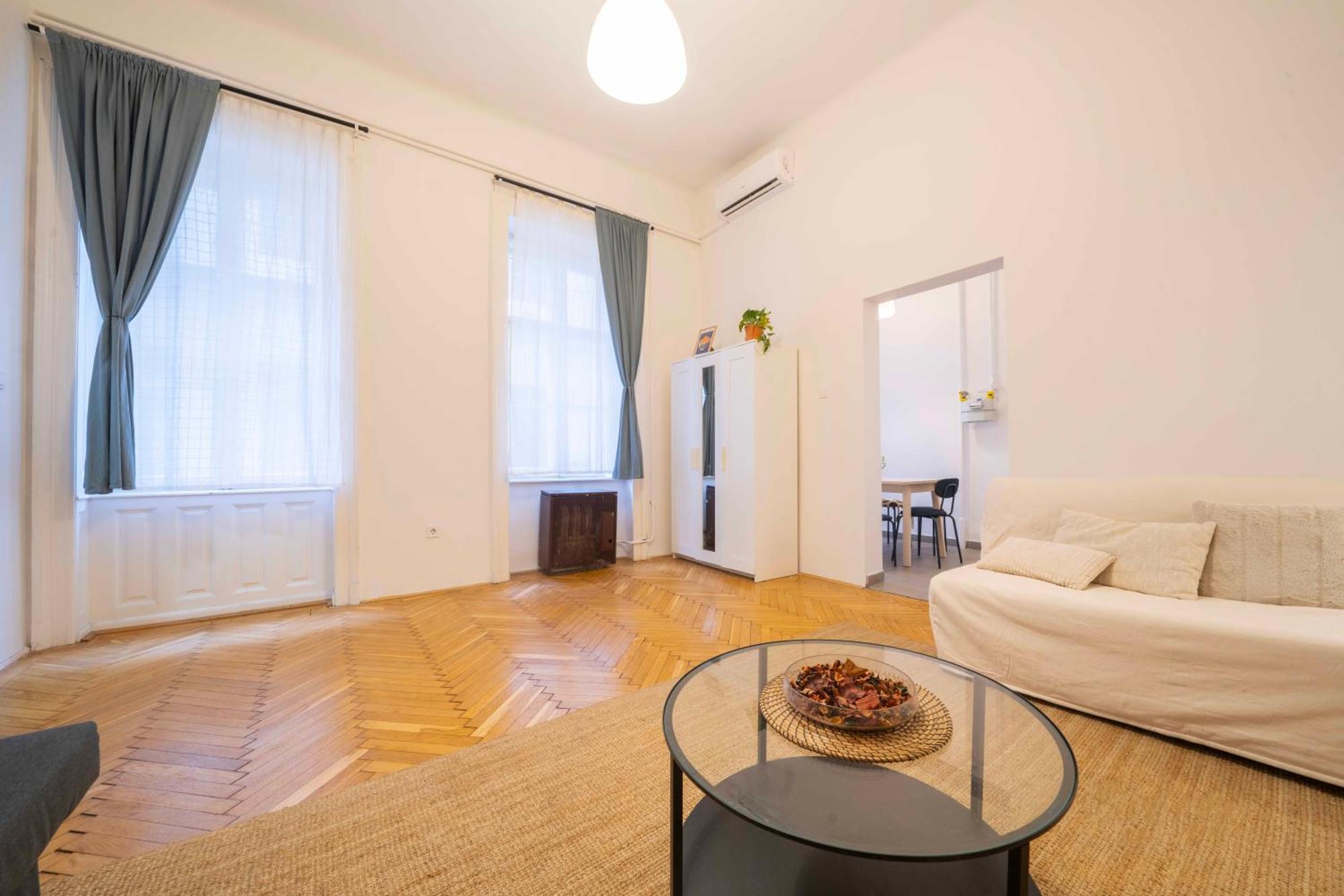 Apartment In City Centre A16 — Photos 2